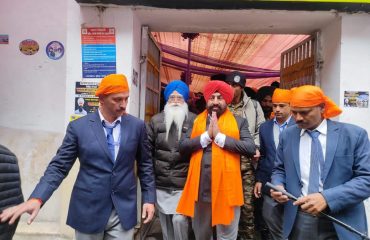 Governor visiting Gurudwara Shri Hemkund Sahib.