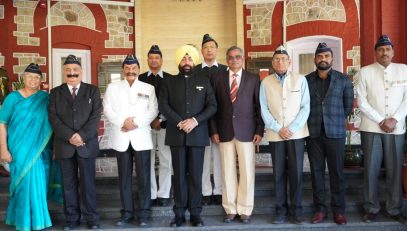 Governor with the officials of National Core Group of Rashtriya Sainik Sanstha.