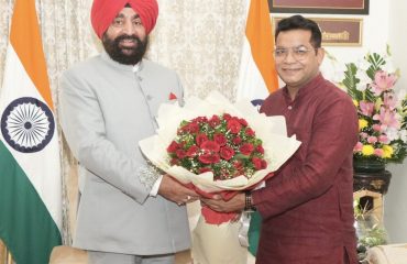 MLA Rudrapur Shri Shiv Arora made a courtesy Call to the Governor at Raj Bhawan.