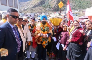 Governor visiting Lord Badri Vishal at Badrinath Dham.