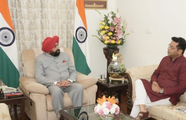 MLA Rudrapur Shri Shiv Arora made a courtesy Call to the Governor at Raj Bhawan.