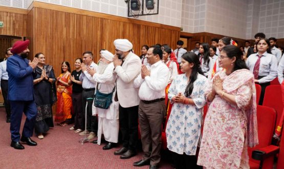 Governor participating in the Foundation Day program of various states and union territories at Raj Bhawan.