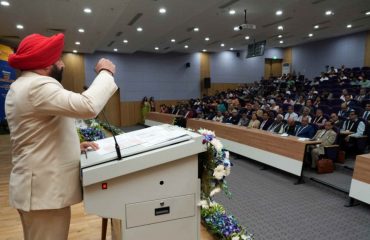 Governor addressing the inaugural session of the conference.