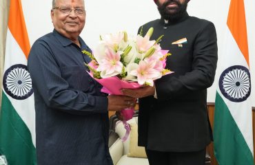 Kaladhungi MLA Shri Banshidhar Bhagat made a courtesy visit on the Governor at Raj Bhawan.