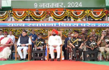 Governor and Chief Minister in the program organized at Police Line, Dehradun on the occasion of State Foundation Day.