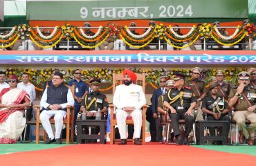 Governor and Chief Minister in the program organized at Police Line, Dehradun on the occasion of State Foundation Day.