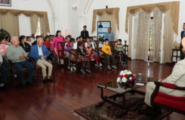 Governor participating in the Igaas festival organised by the Dhaad organisation at Raj Bhawan.