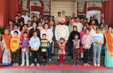 Governor with children at the Igaas festival organised by the Dhaad organisation at Raj Bhawan.