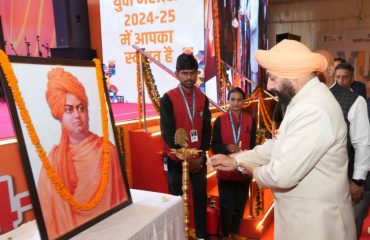 Governor inaugurating the closing ceremony of “Uttarakhand State Level Youth Festival 2024-25” organized at Parade Ground, Dehradun.