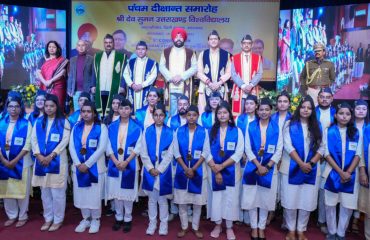 Governor interacting with meritious students.