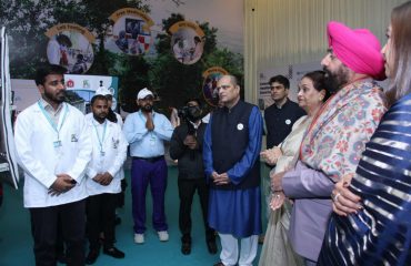 Governor interacting with the health sector workers.