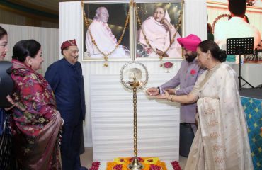 Governor inaugurating the program on the occasion of 15th anniversary of Hans Foundation organized in New Delhi.