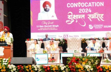 Governor addressing the convocation of Uttaranchal University.