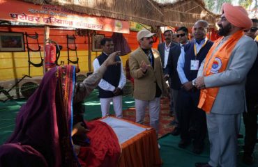 Governor visiting the State Level Exhibition during the 9th International Gita Mahotsav at Kurukshetra, Haryana