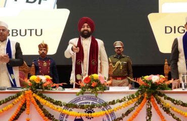 Governor live streaming the degrees of students on Digilocker at the 8th convocation of Veer Madho Singh Bhandari UTU.