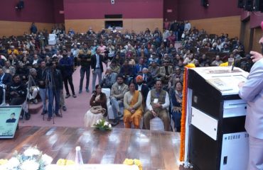 The Governor addressing the book launch program organized on the the third death anniversary of Late Harbans Kapoor.