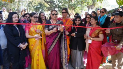 First Lady Smt. Gurmeet Kaur inaugurating the "Kasturi Winter Kauthig 2024" festival organized by Kasturi Sangathan