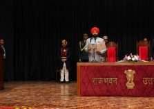 Governor administering the oath of office to the newly appointed Chief Justice of Uttarakhand High Court Justice Guhanathan Narendar.;?>