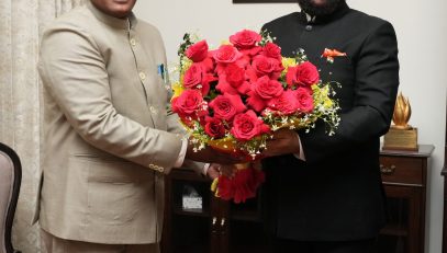 Chief Electoral Officer, Uttarakhand Dr. B.V.R.C. Purushottam paying a courtesy call on the Governor.