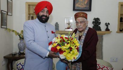 Governor paying courtesy call on former Union Minister, Padma Vibhushan Dr. Murli Manohar Joshi in New Delhi.