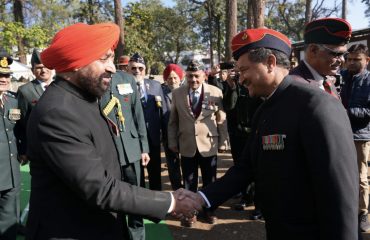 Governor meeting veterans and officers present at Shaurya Sthal, Dehradun on the occasion of Armed Forces Veterans Day.