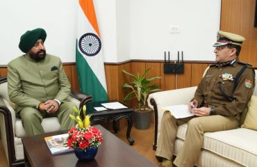 ⁠DGP Shri Deepam Seth paying a courtesy call on the Governor.