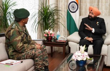 General Officer Commanding in Chief, Western Command, Lieutenant General M.K. Katiyar paying a courtesy call on the Governor.