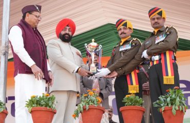 Governor felicitating 14th Dogra Regiment Army on the occasion of 75th anniversary of Republic Day.