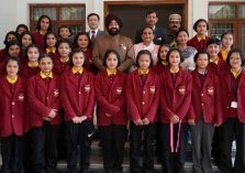 Governor with girl students at the program on the occasion of ‘National Girl Child Day’ and ‘Uttar Pradesh Foundation Day’ at Raj Bhawan.;?>