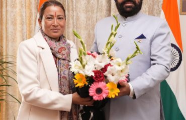 Cabinet Minister Mrs. Rekha Arya paying a courtesy call on the Governor.