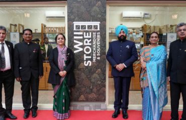 Governor with forest officials at the closing ceremony of the 39th Certificate Course in Wildlife Management organized at the Wildlife Institute of India.