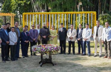 Governor with Rajbhawan officers and their families.