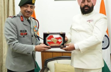 Director General Assam Rifles Lieutenant General Vikas Lakhera paying a courtesy call on Governor Lieutenant General Gurmit Singh (retd).