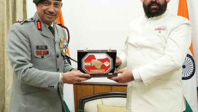 Director General Assam Rifles Lieutenant General Vikas Lakhera paying a courtesy call on Governor Lieutenant General Gurmit Singh (retd).