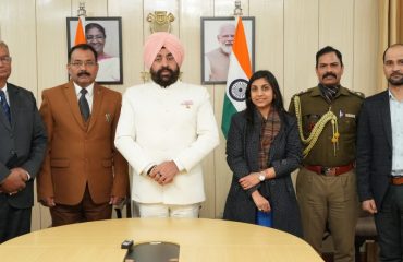 Governor with Vice Chancellor of Soban Singh Jeena University Prof. Satpal Singh Bisht and Prof. J.S. Rawat.