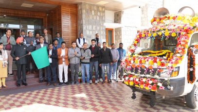 The Governor flagged off special promotional vehicles for the wide publicity of Vasantotsav-2025.