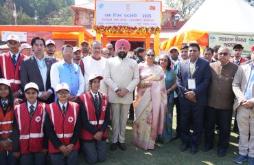 Governor interacting with the people present on the occasion of ‘Vasantotsav-2025’ at Raj Bhawan.