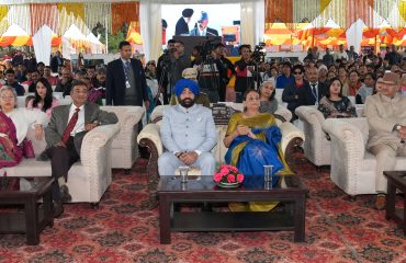 Governor participating in the cultural evening program.