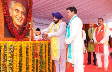 Governor inaugurating the 7th convocation of Swami Ram Himalayan University.