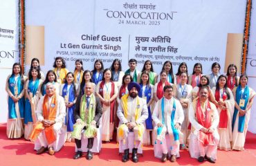 Governor interacting with students on the occasion of the 7th convocation of Swami Ram Himalayan University.