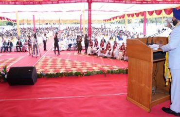 Governor addressing the 7th convocation of Swami Ram Himalayan University.