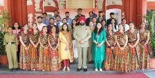 Governor with students of Rajasthan on the occasion of Rajasthan State Foundation Day at Raj Bhawan.;?>