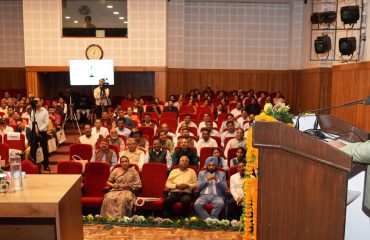 Governor addressing the program organized by Bureau of Indian Standards (BIS) on the occasion of World Consumer Rights Day at Raj Bhawan.