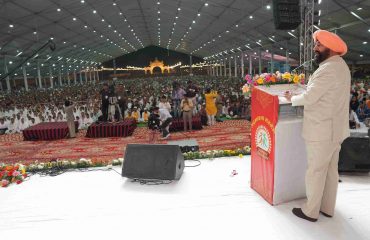 हरिद्वार में आयोजित ‘सद्भावना सम्मेलन एवं राष्ट्रीय एकता शिविर’ कार्यक्रम को संबोधित करते हुए राज्यपाल।