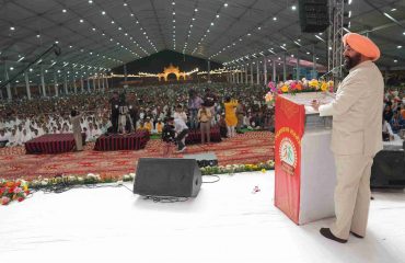 हरिद्वार में आयोजित ‘सद्भावना सम्मेलन एवं राष्ट्रीय एकता शिविर’ कार्यक्रम को संबोधित करते हुए राज्यपाल।