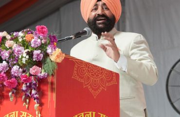 हरिद्वार में आयोजित ‘सद्भावना सम्मेलन एवं राष्ट्रीय एकता शिविर’ कार्यक्रम को संबोधित करते हुए राज्यपाल।