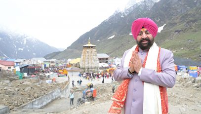 Governor visiting Kedarnath Dham and having darshan of Baba Kedar ji.