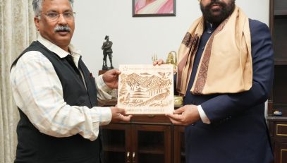 Director General of Uttarakhand State Council of Science and Technology (UCOST) Prof. Durgesh Pant paying a courtesy call on the Governor.