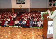 वित्तीय जागरूकता पर आयोजित सेमिनार को संबोधित करते हुए राज्यपाल।;?>