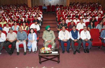 Governor participating in the seminar organized on financial awareness at Raj Bhawan.